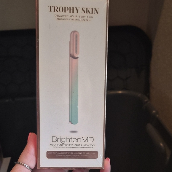 Trophy Skin, Inc. Other - BrightenMD Multi-Function Tool - Pink and Blue